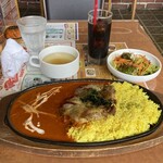 YETI CAFE - グリルチキンカレーライス