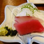 釜めし菜時記 さき亭 - お刺身二切れ