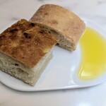 メロディア - パンはおかわり自由