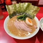 ラーメン 三七十家 - ラーメン三七十盛り（1,050円）