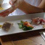 グランド キッチン - 本日のアペタイザー３種盛り合わせでございます