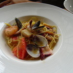 グランド キッチン - ミニ夫用にスパゲティ ペスカトーラを先にいただいちゃいました