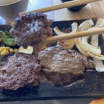 たちばなのバーグステーキ 本店と工房 - ②メイドインジャパンの塩で味わう=私めはこれが気に入りました‼️