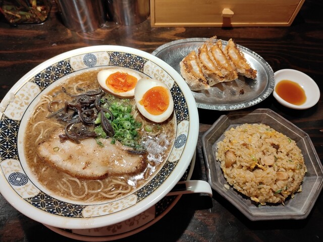 Kami Tora Oosakaekimaebiruten - Higashi Umeda/Ramen | Tabelog