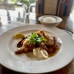 カレント - ★Lunch Set
      〈メイン＋ライス〉
      メインは本日の魚介料理と肉料理を選択出来たんで、迷わず肉料理⤴︎︎⤴︎
      糸島豚のローストポーク！
      極ウマ♡