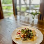 カレント - ★Lunch Set
      〈前菜3品〉
      ……ゴメン( ´ㅁ` ;)
      写真撮るのに夢中で
      内容全くもって覚えてないンだけど…
      バリウマ♡