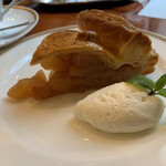 トリコロール 本店 - 