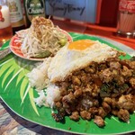 タイ・ベトナム屋台 ヤミー トミー - ガパオセット　1,000円