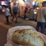 帝鈞碳烤胡椒餅 - 歩きながらがぶり