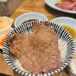 炭火焼肉ホルモンさわいし - 