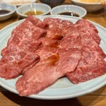 炭火焼肉ホルモンさわいし - 