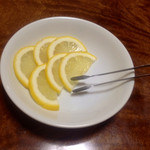 大天海 - 紹興酒にレモンスライス