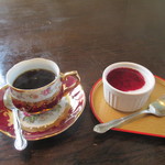 Beru Fureisu - ランドールカリー＆ハンバーグセット、デザートとコーヒー