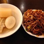 東京湯河原温泉 万葉の湯 - ソース焼きそば490円大根150円 ちくわぶ150円