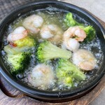 PIZZA&WINE カヤバール - 追加のエビのアヒージョ