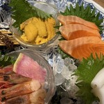 札幌海鮮丼専門店 すしどんぶり - 刺身盛り合わせ7種