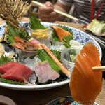 札幌海鮮丼専門店 すしどんぶり - 刺身盛り合わせ7種