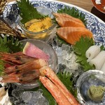 札幌海鮮丼専門店 すしどんぶり - 刺身盛り合わせ7種