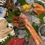 札幌海鮮丼専門店 すしどんぶり - 刺身盛り合わせ7種