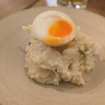 日日うどん - 和風だしのポテトサラダ、玉ねぎが美味しい