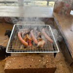 囲炉裏処 なべや - 黒かしわとソーセージ