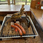 囲炉裏処 なべや - ヤマメ焼き始め