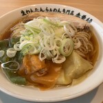 生わんたんらぁめん専門店 赤黄緑 - 