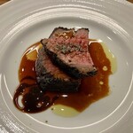 麹町ビストロ 階段の途中 - 佐賀産黒毛和牛ローストビーフ