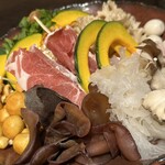 薬膳火鍋薔薇亭 - 