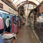 むじ汁専門店 万富 - 時間的に閉まっている店もあったが、一線で頑張っている現役の生活市場です