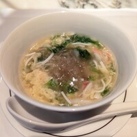 ヘイフンテラス - 沖縄県産天然アーサとズワイ蟹 コニッシュジャックのヒレ入り卵スープ