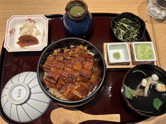 by E725 : ひつまぶし名古屋備長 大名古屋ビルヂング店