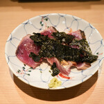 東麻布 天本 - 鰹の藁焼きに金田の海苔