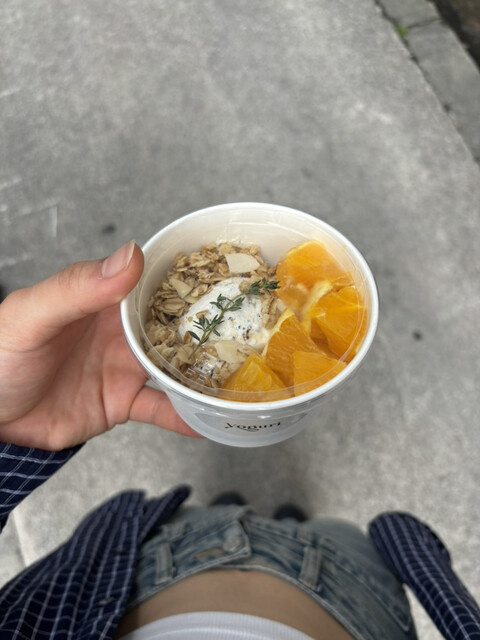 よーぐると グリークヨーグルトがシュークリームに！？】横浜西口に「& Yogurt