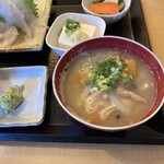 なか里 - 具だくさんの味噌汁