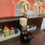 ラーメン 杉田家 - 卓上調味料