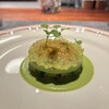 Saucer - グリーンアスパラガス　三層になっていて、焼いたアスパラ、アスパラムース、シェリー酒ジュレ。もちろんソースもアスパラ。ウニと共に。