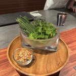 Saucer - フレッシュハーブティーを目の前でシェフが作ってくださいます