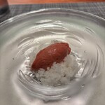 Saucer - ルバーブソルベ　ライチの花のリキュールのグラニテ
      下にはヨーグルト、蜂蜜