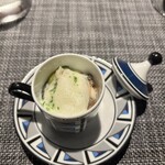 Saucer - トリプルコンソメのコンソメロワイヤル　寿翟卵　焼いた翡翠茄子ソース　はまぐり　オリーブオイルに青ゆずの泡