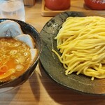 つけ麺屋 やすべえ - つけ麺(大盛り)　※味玉チャーシュートッピング