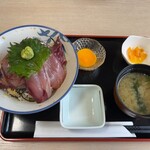 キッチン よろこんで - ブリ漬け丼