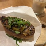 KAIDO books & coffee - 