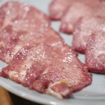 炭火焼肉ホルモンさわいし - タン　塩ダレ