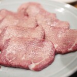 炭火焼肉ホルモンさわいし - タン