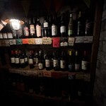 肉ビストロ灯 - たくさんあって迷っちゃう！一つ一つ特徴が書かれたタグをもとに、君に決めた⭐︎