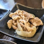 鶏串割烹 和 - 牛煮小鉢｡コレ150円は無いなー｡
3分のひと口でおさまっちゃう、
そんな大きさそして旨味ほぼ無し。