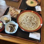 道の駅 風穴の里 - 山賊焼もりそばセット