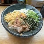 うどん 讃香 - 冷玉うどん　大盛り