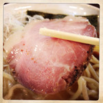 麺や 真登 - 真空低温調理法で作ったこのチャーシューなしには語れない